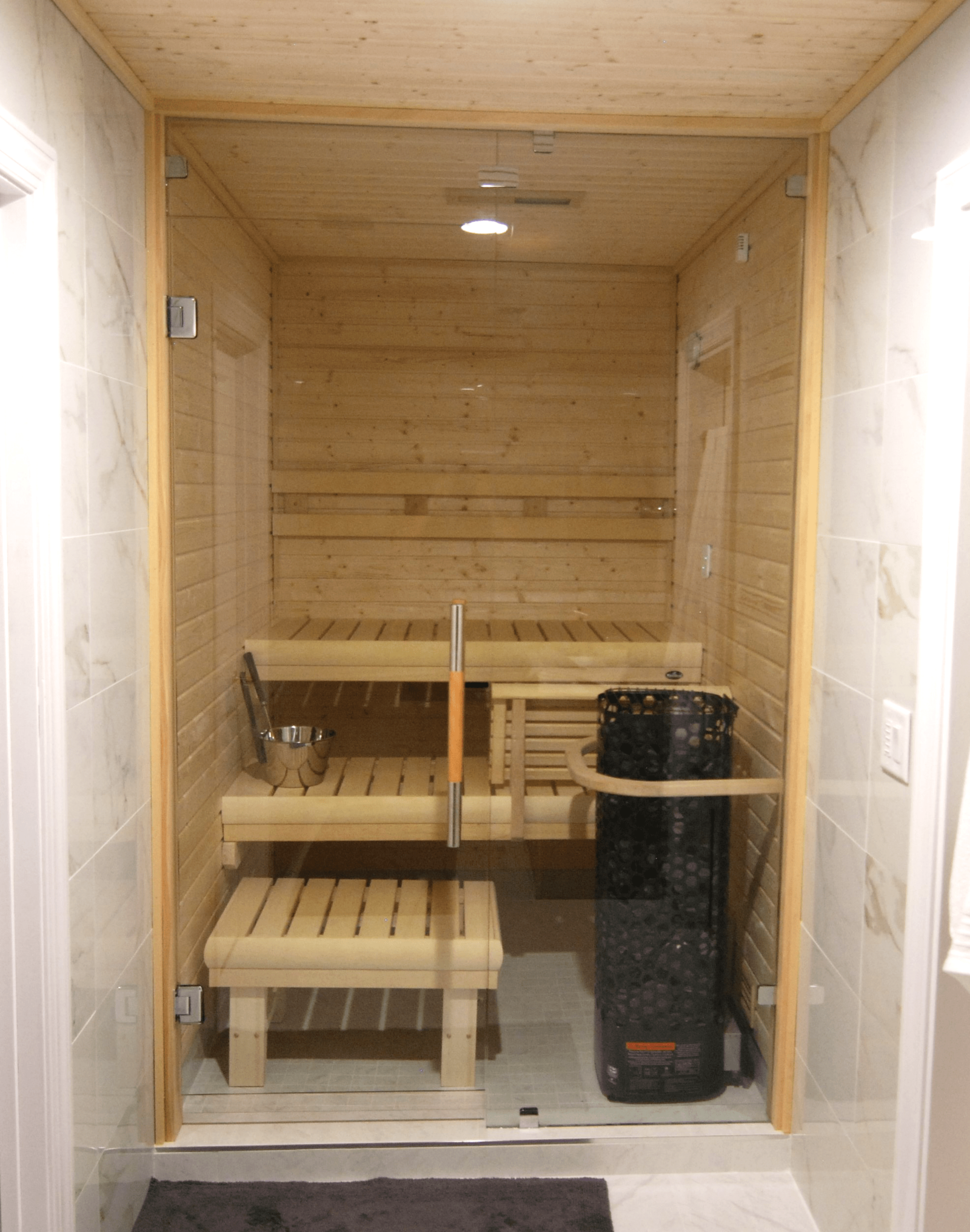 Sauna with Frameless Glass